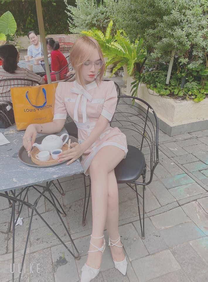 Con gái tặng bố dượng món quà sinh nhật bất ngờ